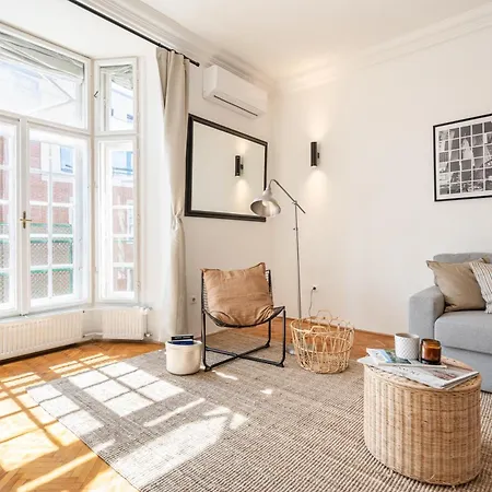 Neo Rooftop Home With Ac Budapest Exterior photo